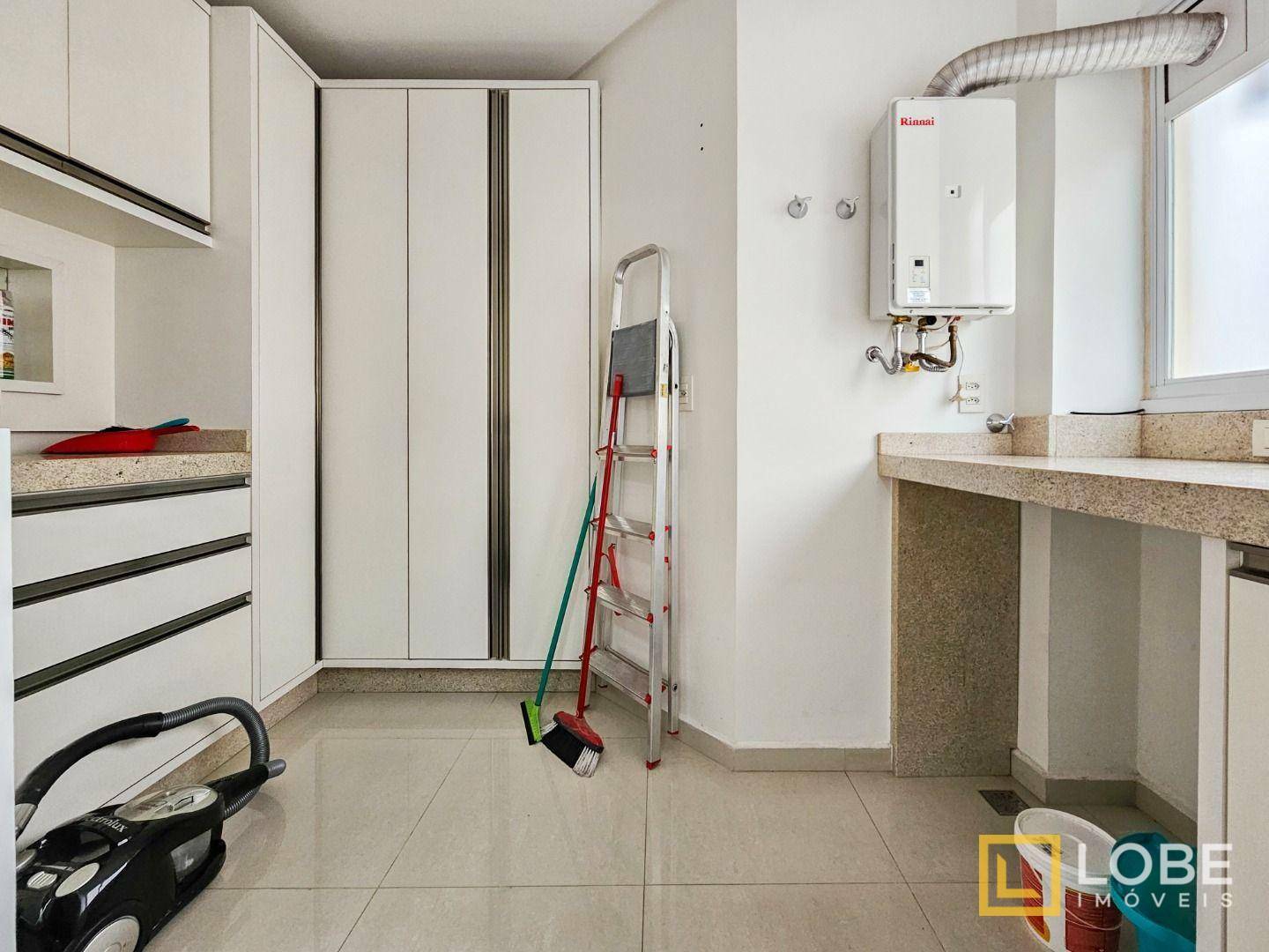 Apartamento à venda com 3 quartos, 167m² - Foto 9