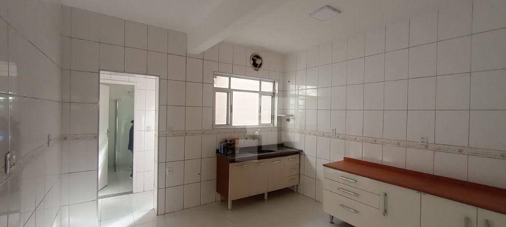 Casa à venda e aluguel com 2 quartos, 120m² - Foto 15