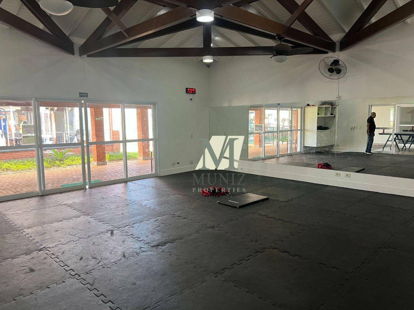 Casa de Condomínio à venda e aluguel com 3 quartos, 276m² - Foto 43