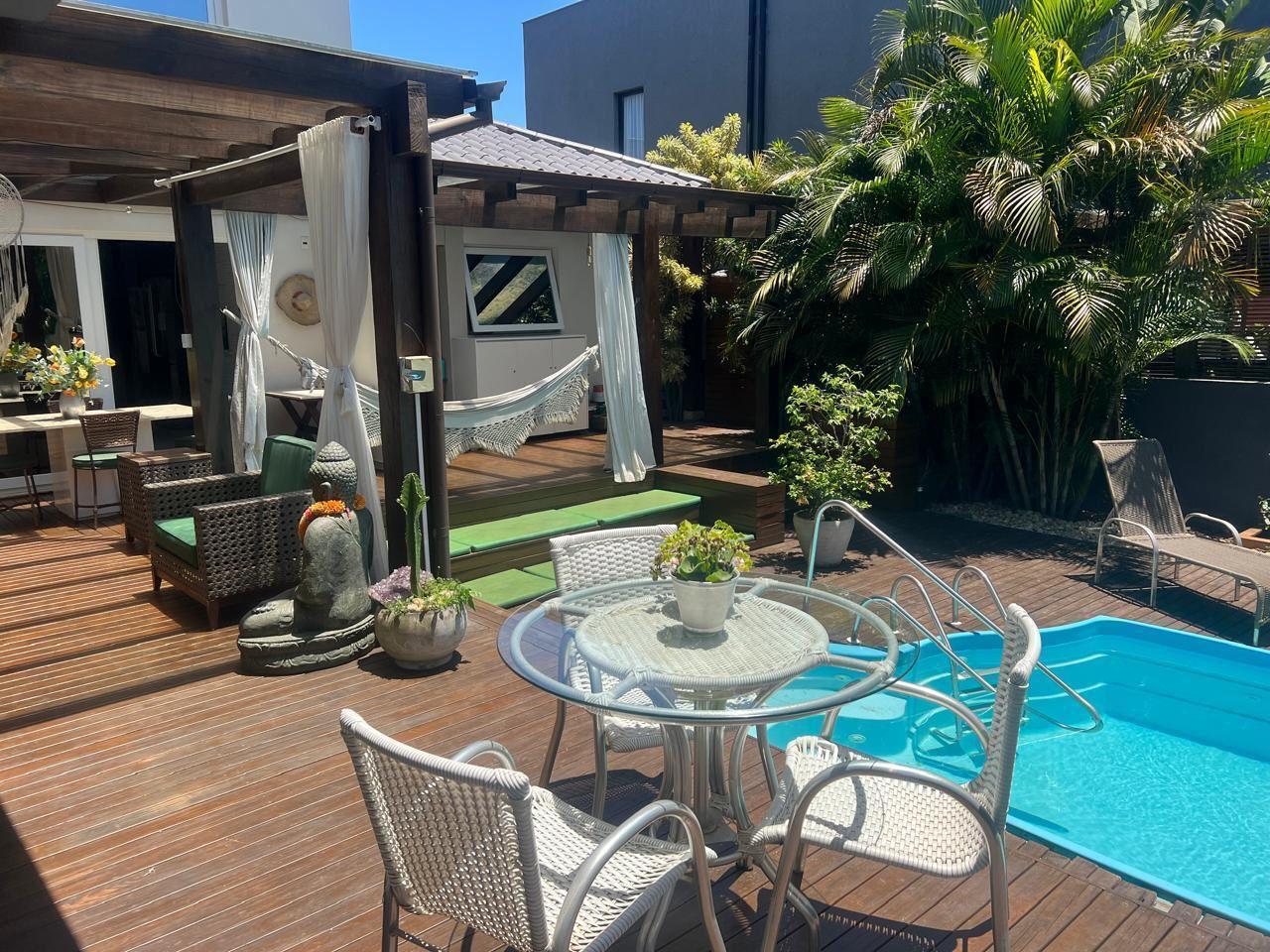 Casa de Condomínio para alugar com 3 quartos, 357m² - Foto 14