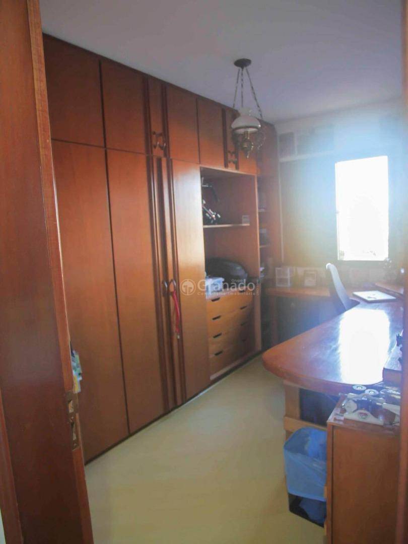 Apartamento à venda com 3 quartos, 82m² - Foto 28