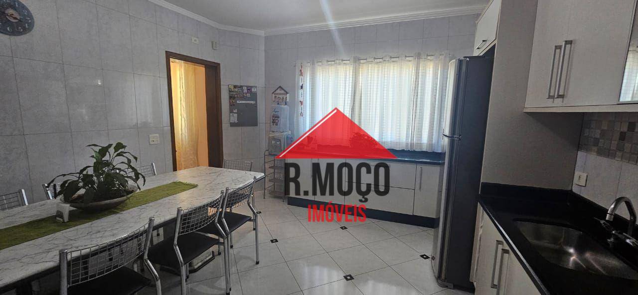 Casa à venda com 3 quartos, 282m² - Foto 27