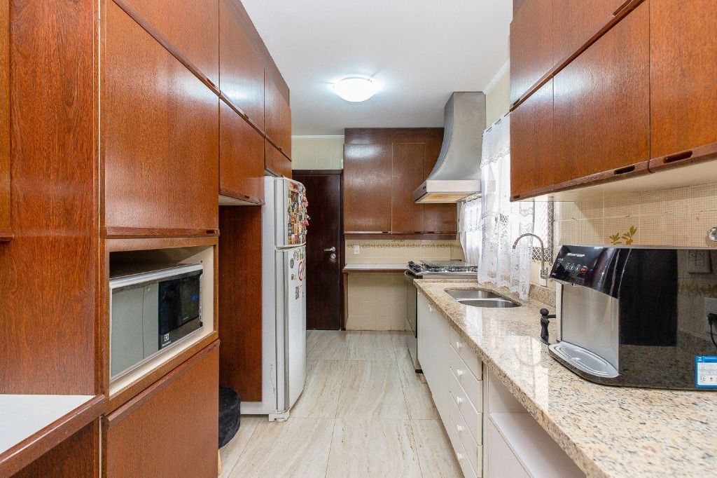 Apartamento à venda com 3 quartos, 156m² - Foto 8