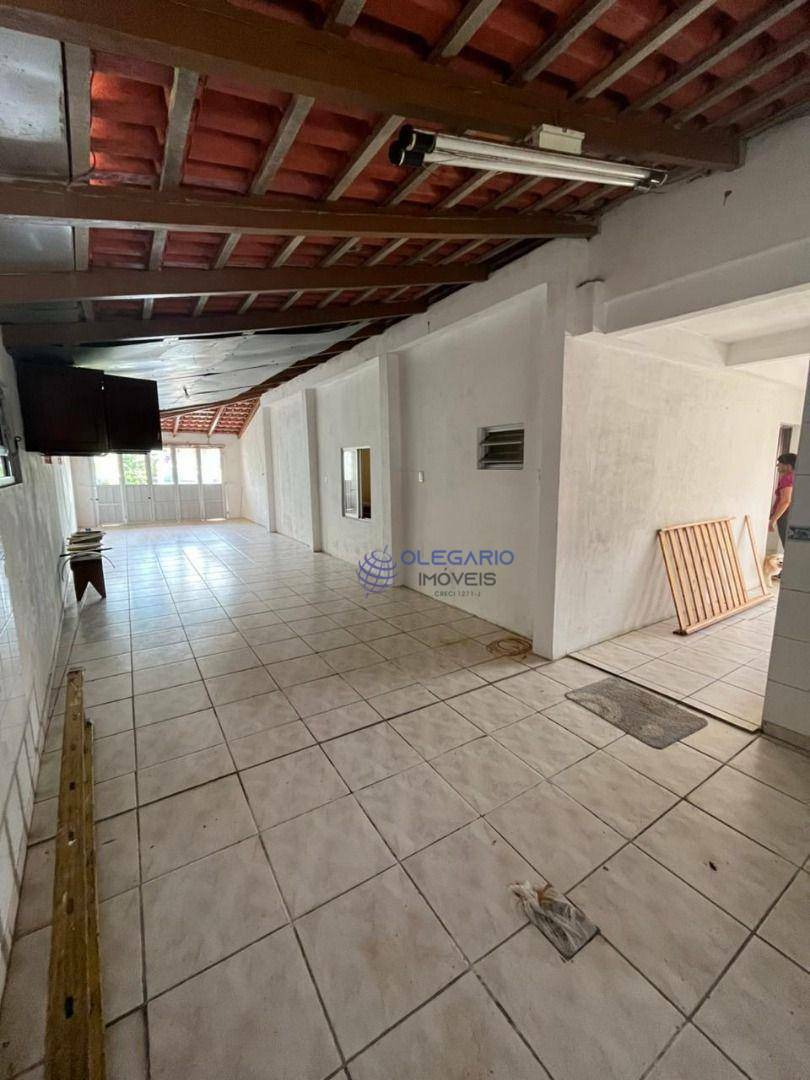 Sobrado à venda com 3 quartos, 220m² - Foto 28