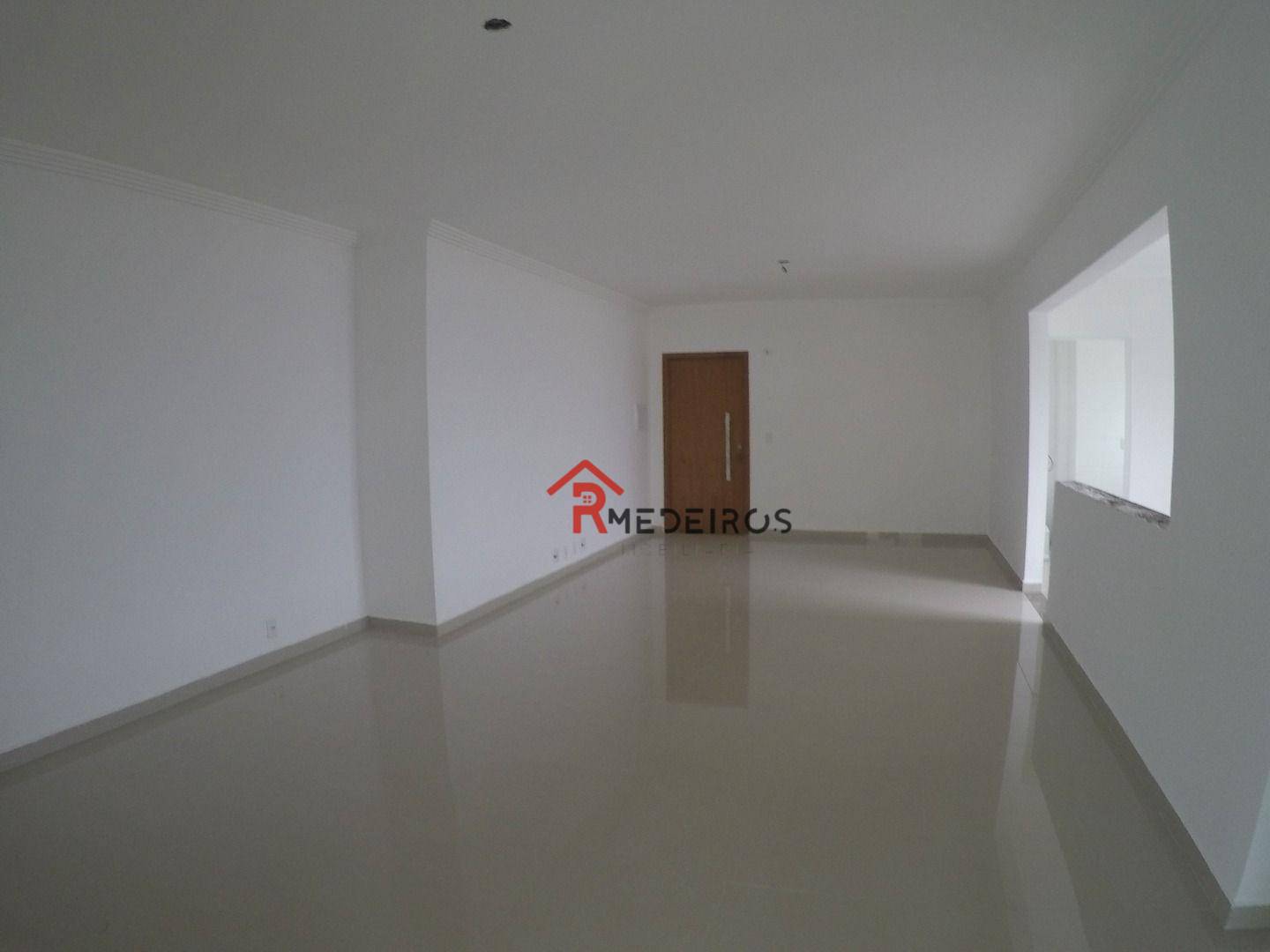 Apartamento à venda com 3 quartos, 172m² - Foto 3