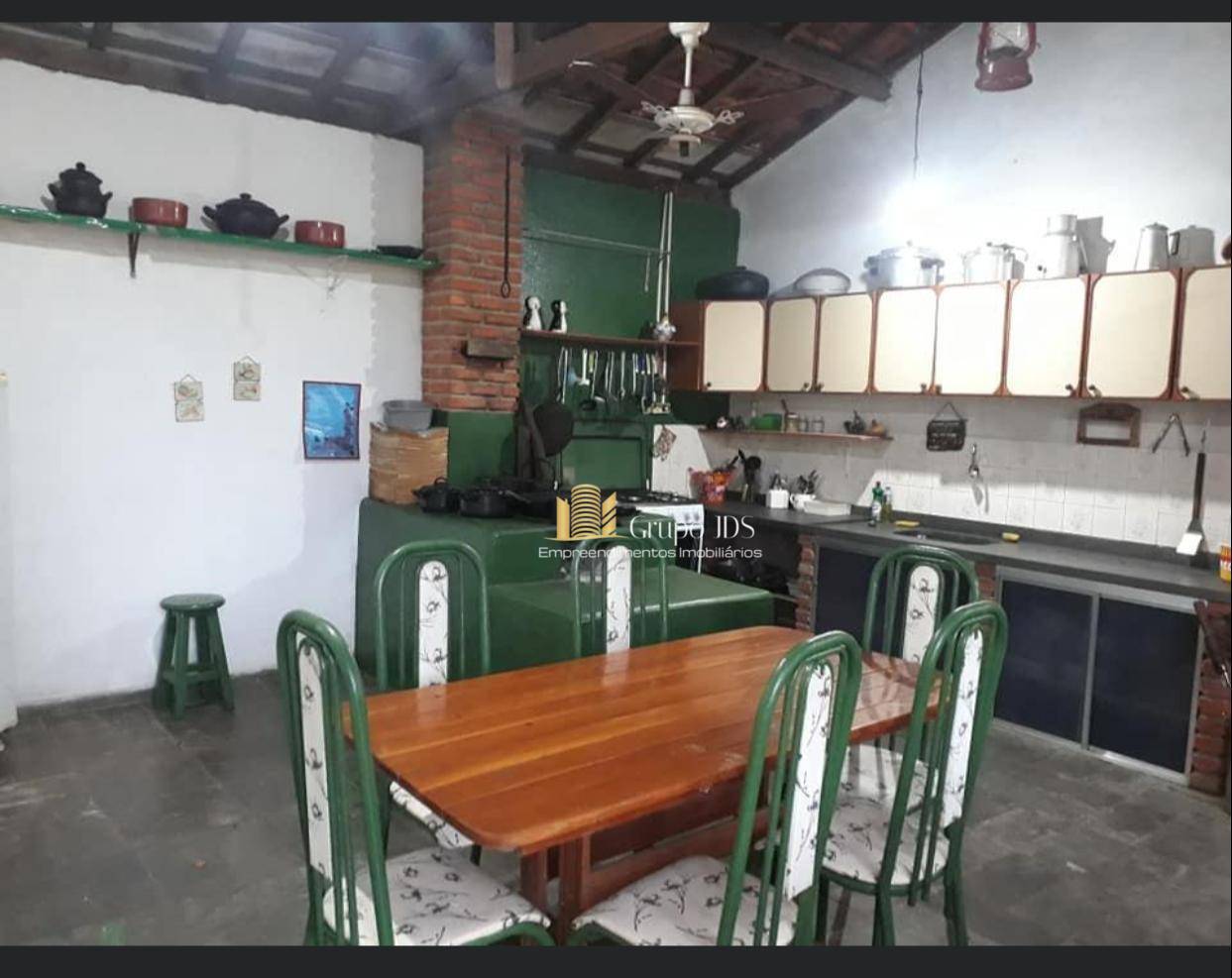 Chácara à venda com 8 quartos, 300m² - Foto 11