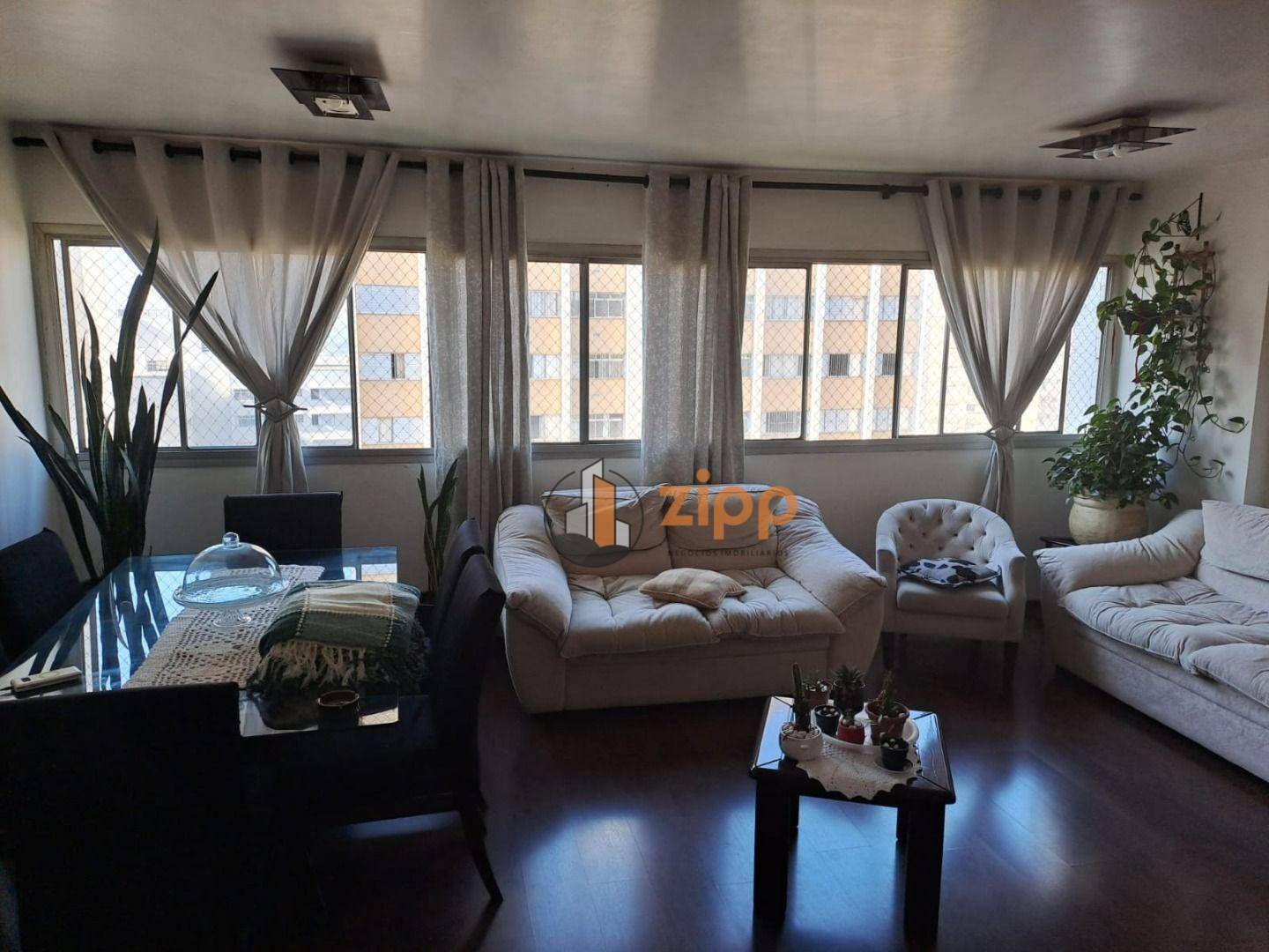 Apartamento à venda com 3 quartos, 115m² - Foto 2