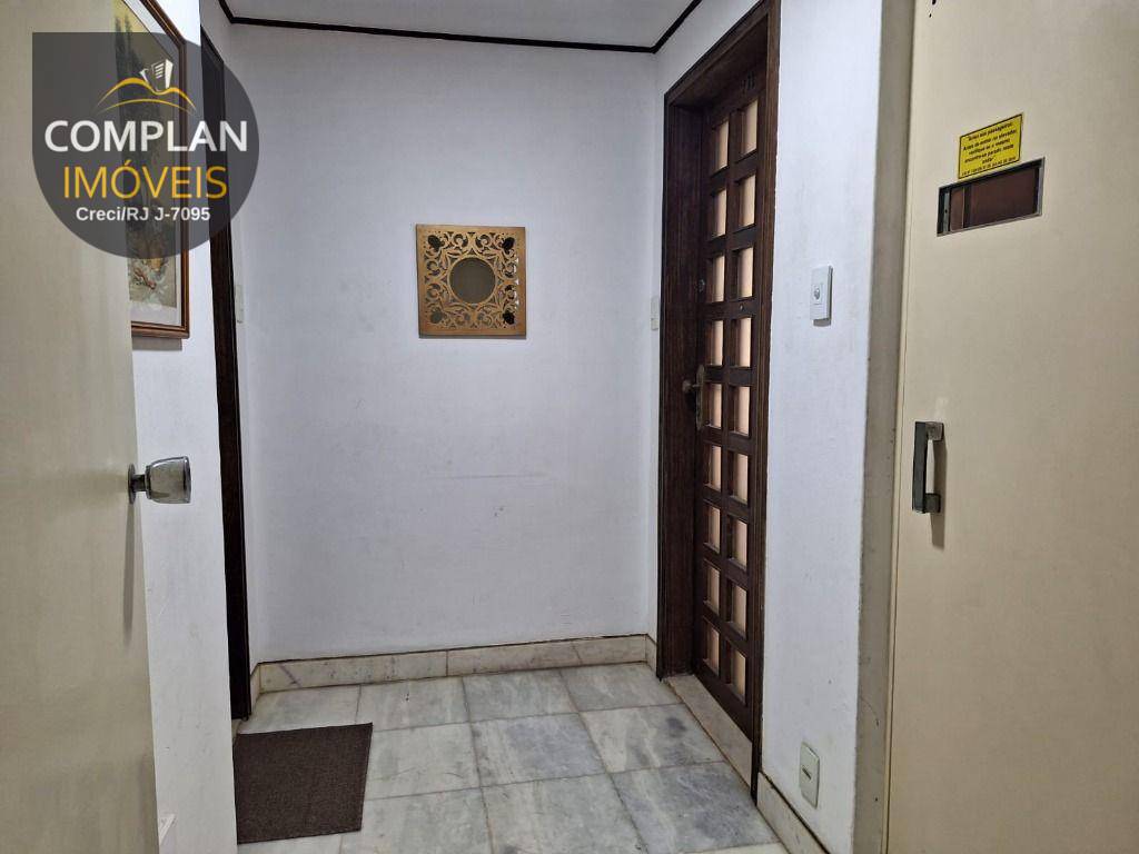 Apartamento à venda com 3 quartos, 190m² - Foto 5