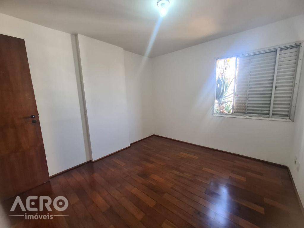 Apartamento à venda com 3 quartos, 82m² - Foto 18