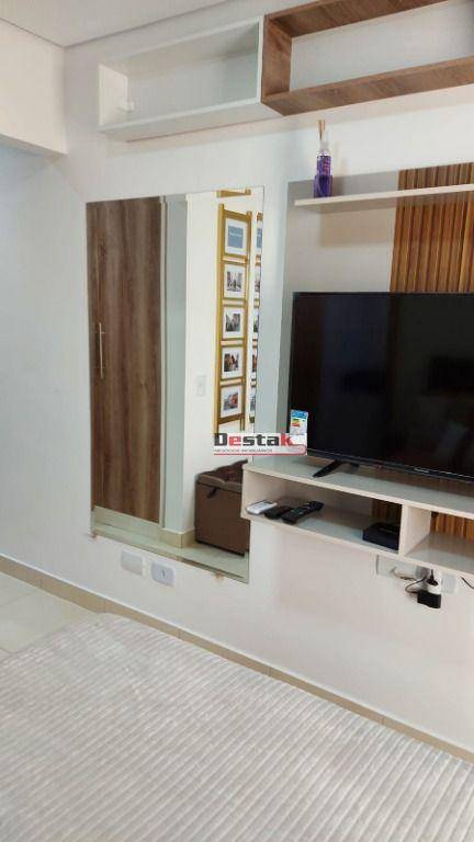 Apartamento à venda com 2 quartos, 64m² - Foto 31