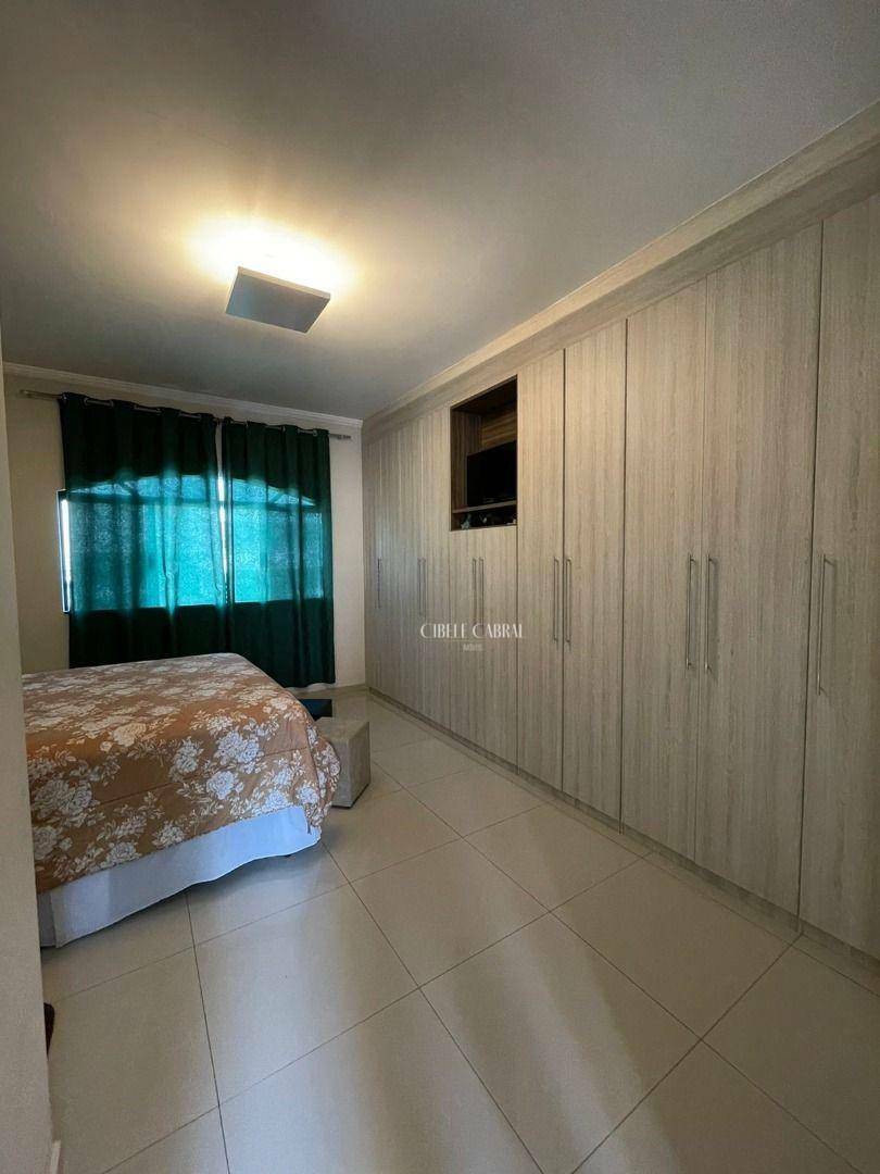 Casa à venda com 4 quartos, 320m² - Foto 16