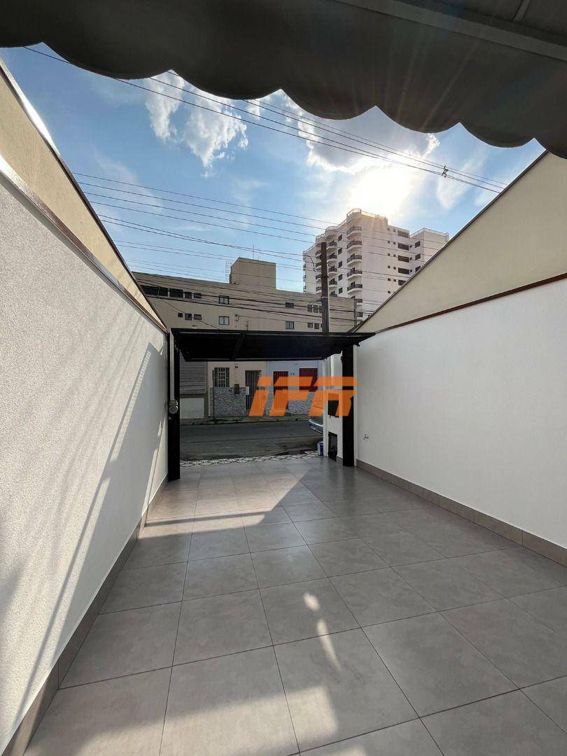 Casa à venda com 2 quartos, 100m² - Foto 5