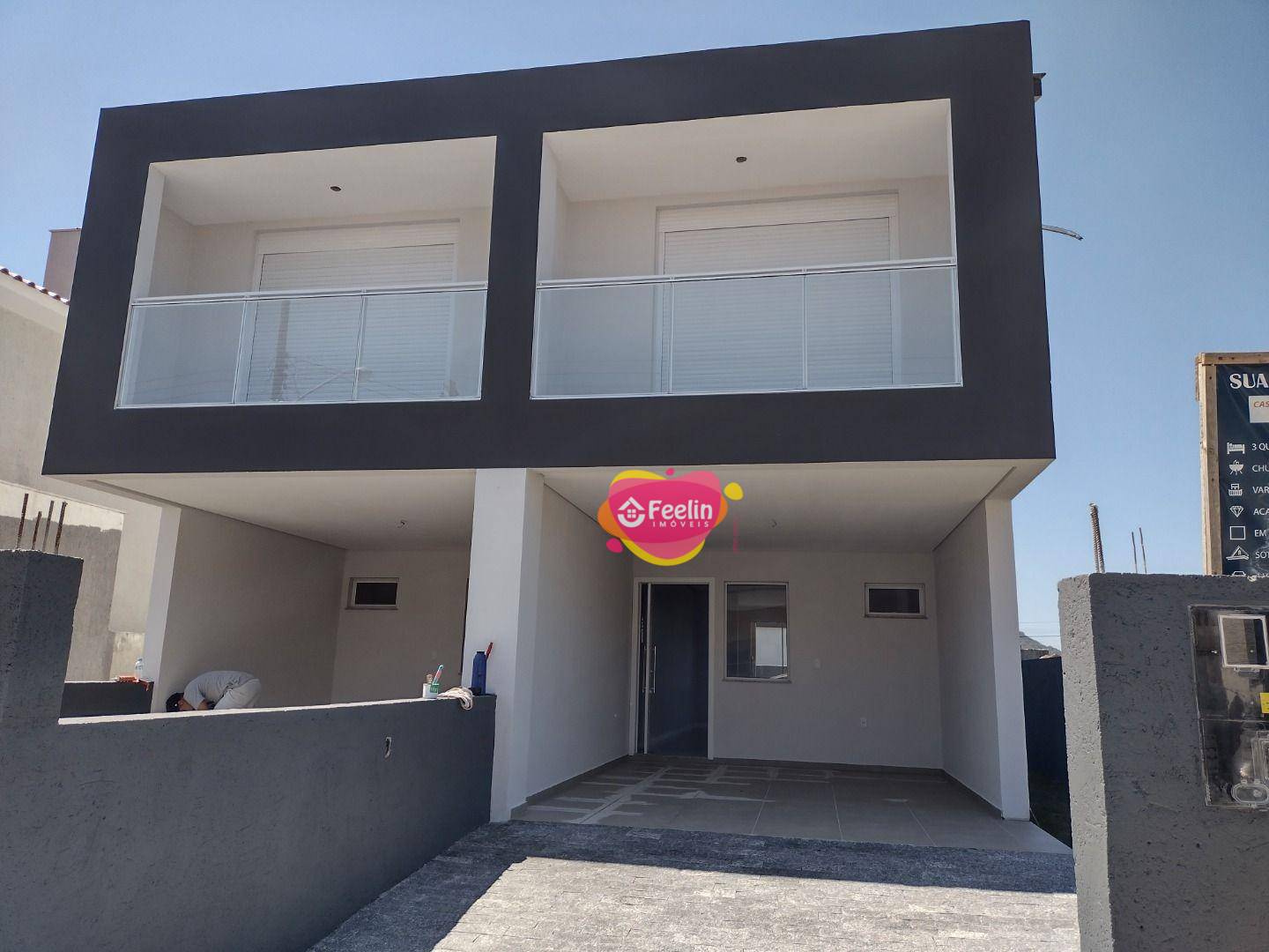 Casa à venda com 3 quartos, 172m² - Foto 1