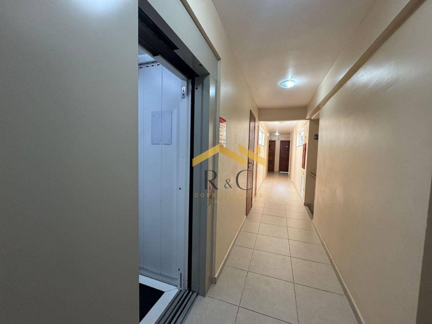 Apartamento à venda com 3 quartos, 115m² - Foto 4