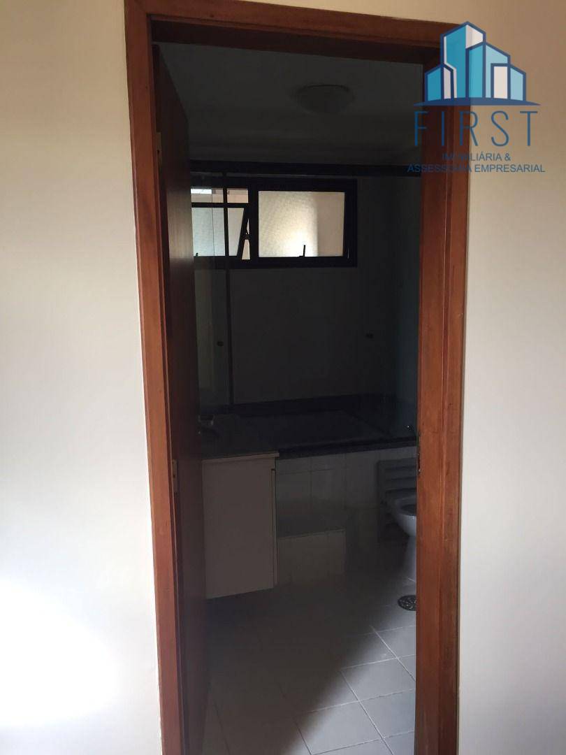 Apartamento à venda com 3 quartos, 182m² - Foto 20