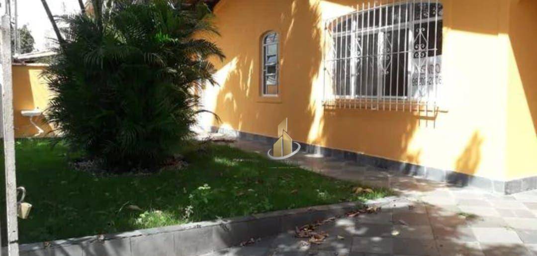 Casa à venda com 4 quartos, 150m² - Foto 2