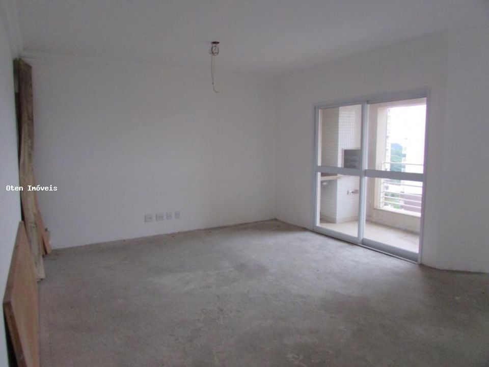 Apartamento à venda com 3 quartos, 187m² - Foto 1