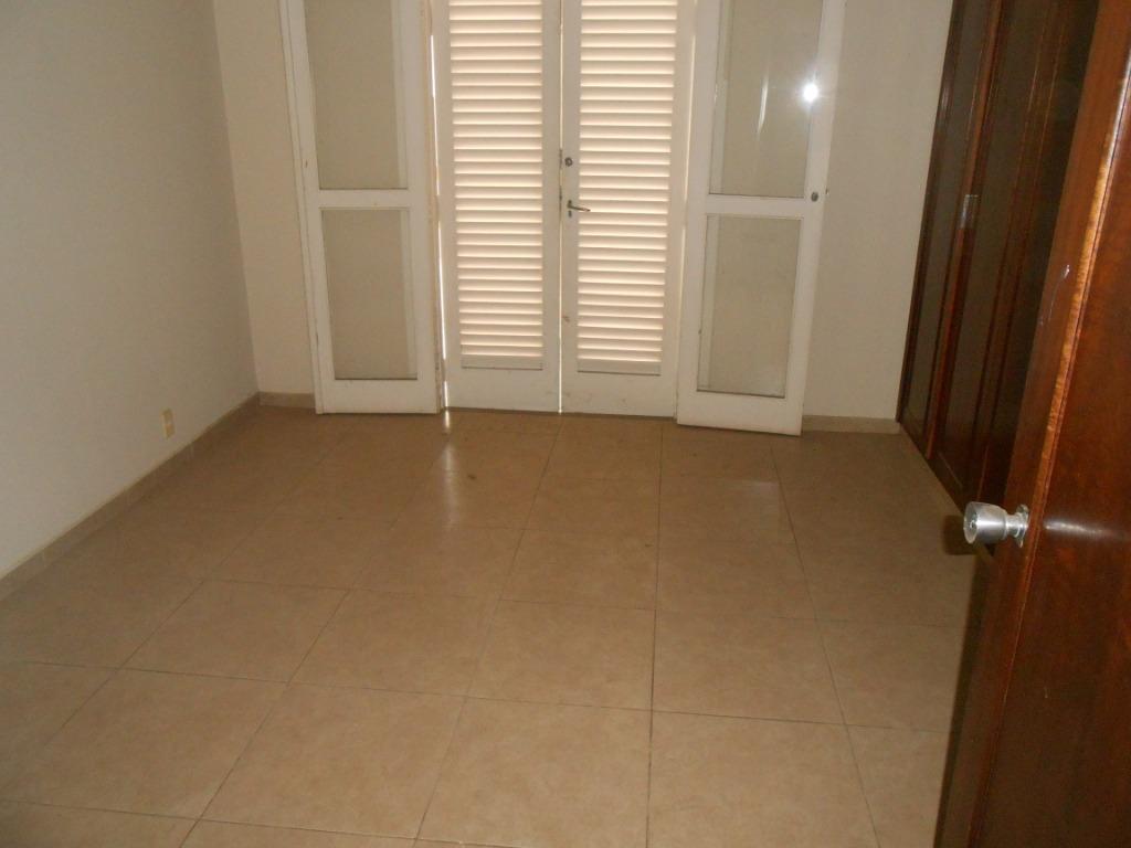 Casa para alugar com 3 quartos, 320m² - Foto 25