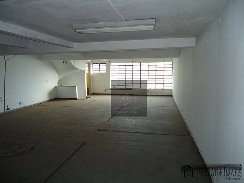 Casa para alugar com 4 quartos, 200m² - Foto 19