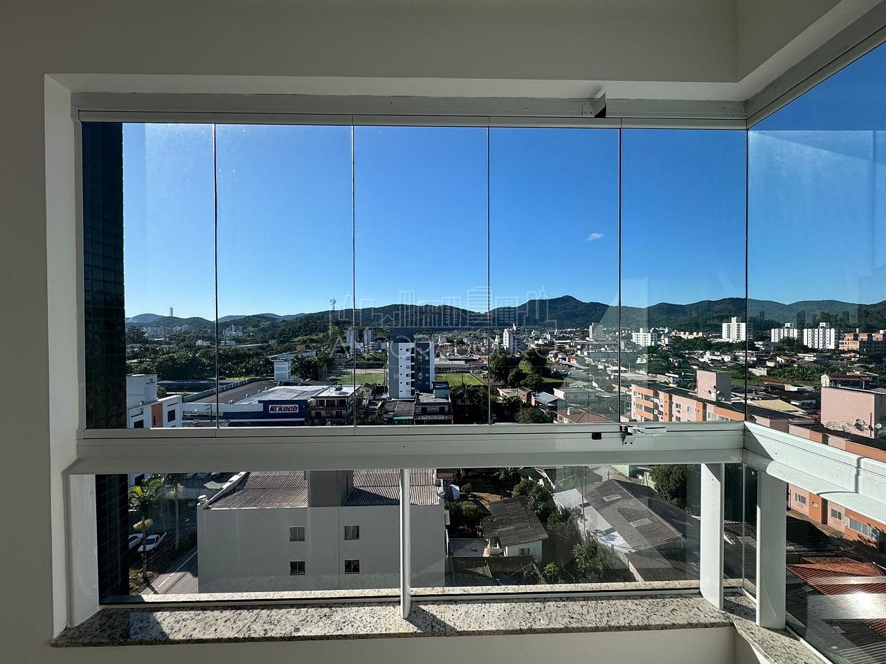 Apartamento à venda com 2 quartos, 76m² - Foto 7