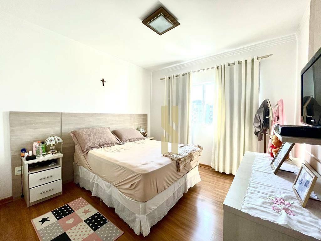 Apartamento à venda com 3 quartos, 110m² - Foto 9