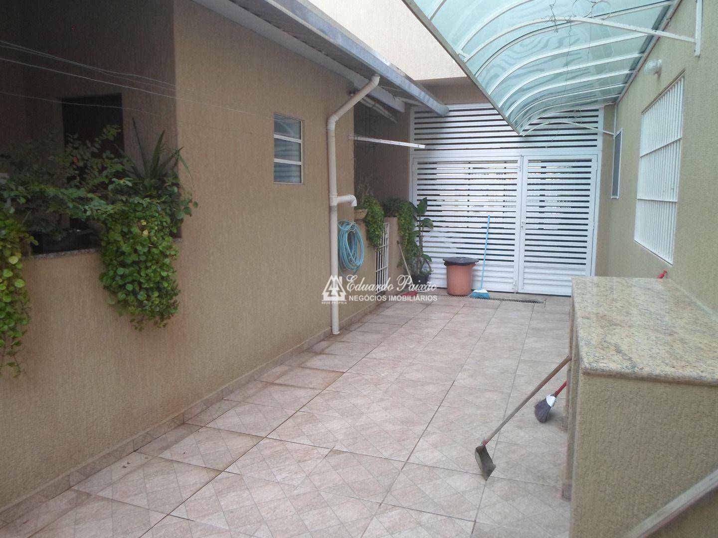 Sobrado à venda com 3 quartos, 240m² - Foto 30