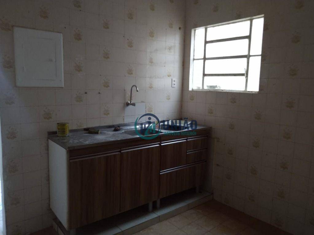 Casa à venda com 4 quartos, 150m² - Foto 16