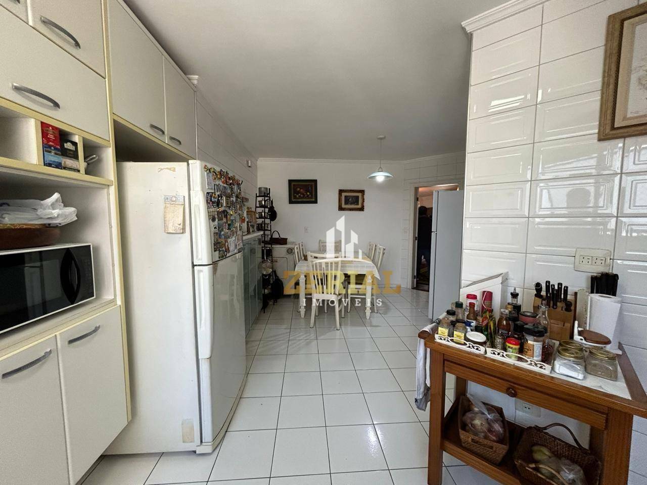 Apartamento à venda com 3 quartos, 178m² - Foto 7