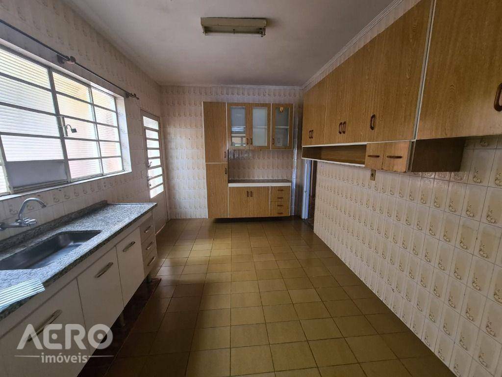 Casa à venda com 3 quartos, 200m² - Foto 19