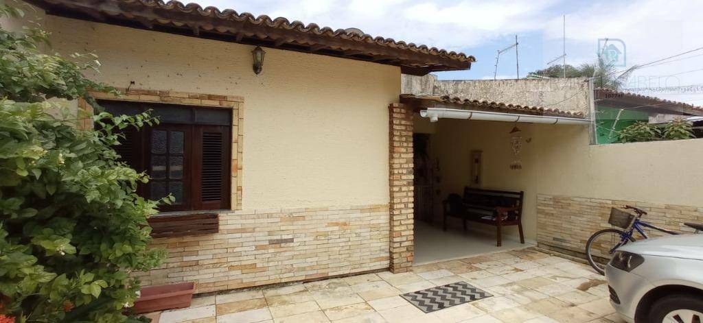 Casa para alugar com 3 quartos, 110m² - Foto 2