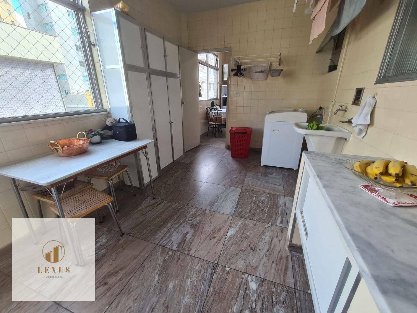 Apartamento à venda com 4 quartos, 240m² - Foto 13