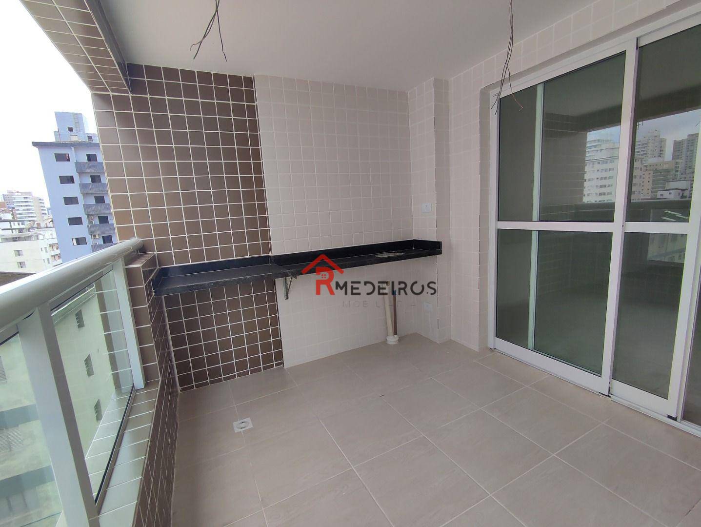 Apartamento à venda com 2 quartos, 70m² - Foto 4