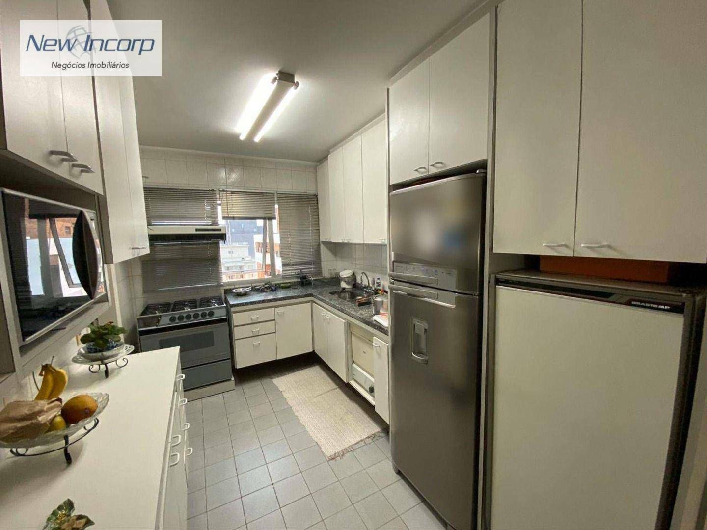 Apartamento à venda com 4 quartos, 180m² - Foto 11