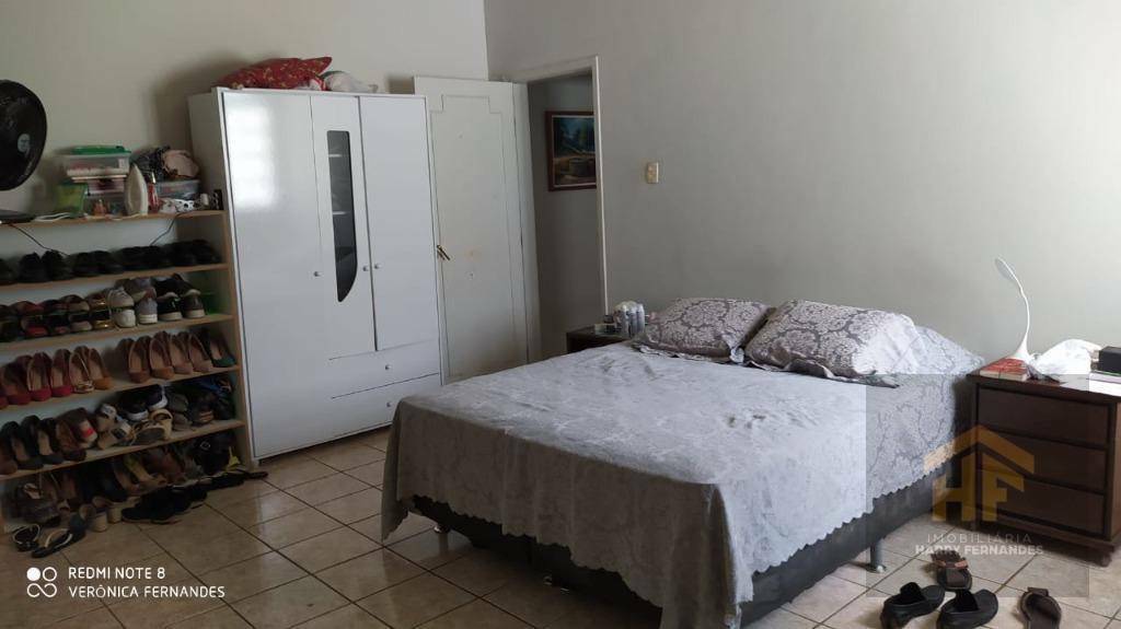 Casa de Condomínio à venda com 3 quartos, 250m² - Foto 15