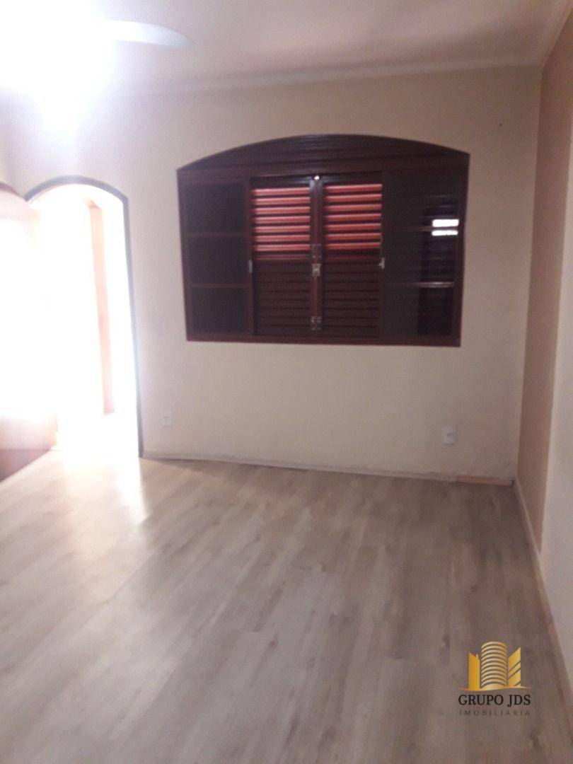 Casa à venda com 3 quartos, 250m² - Foto 14