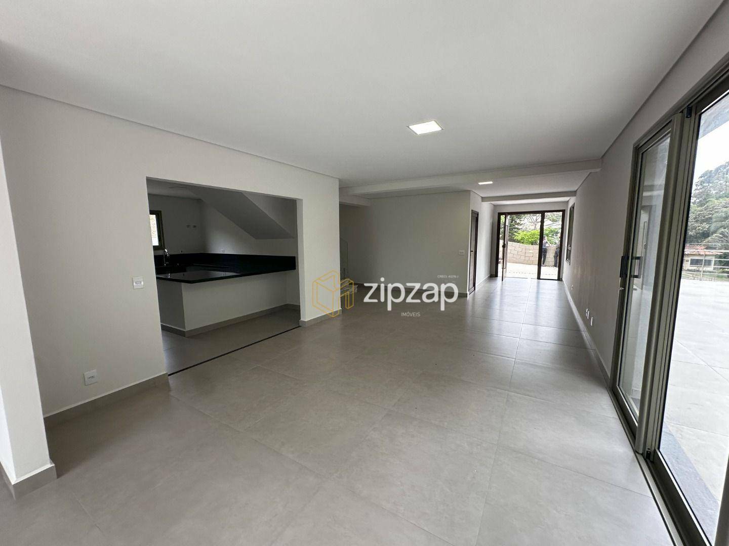 Casa à venda com 4 quartos, 300m² - Foto 17