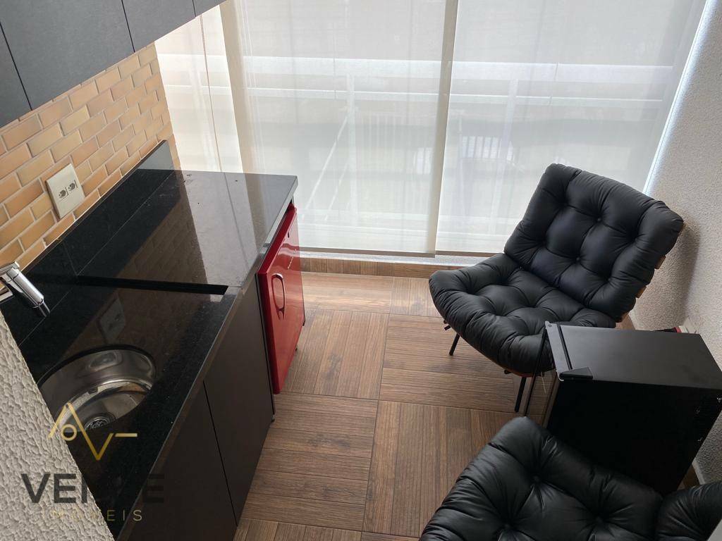 Apartamento à venda com 2 quartos, 67m² - Foto 11