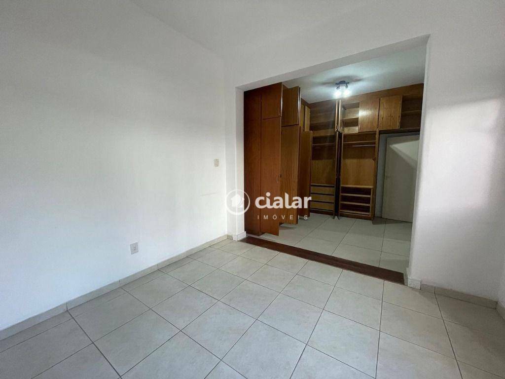 Apartamento à venda com 3 quartos, 230m² - Foto 4