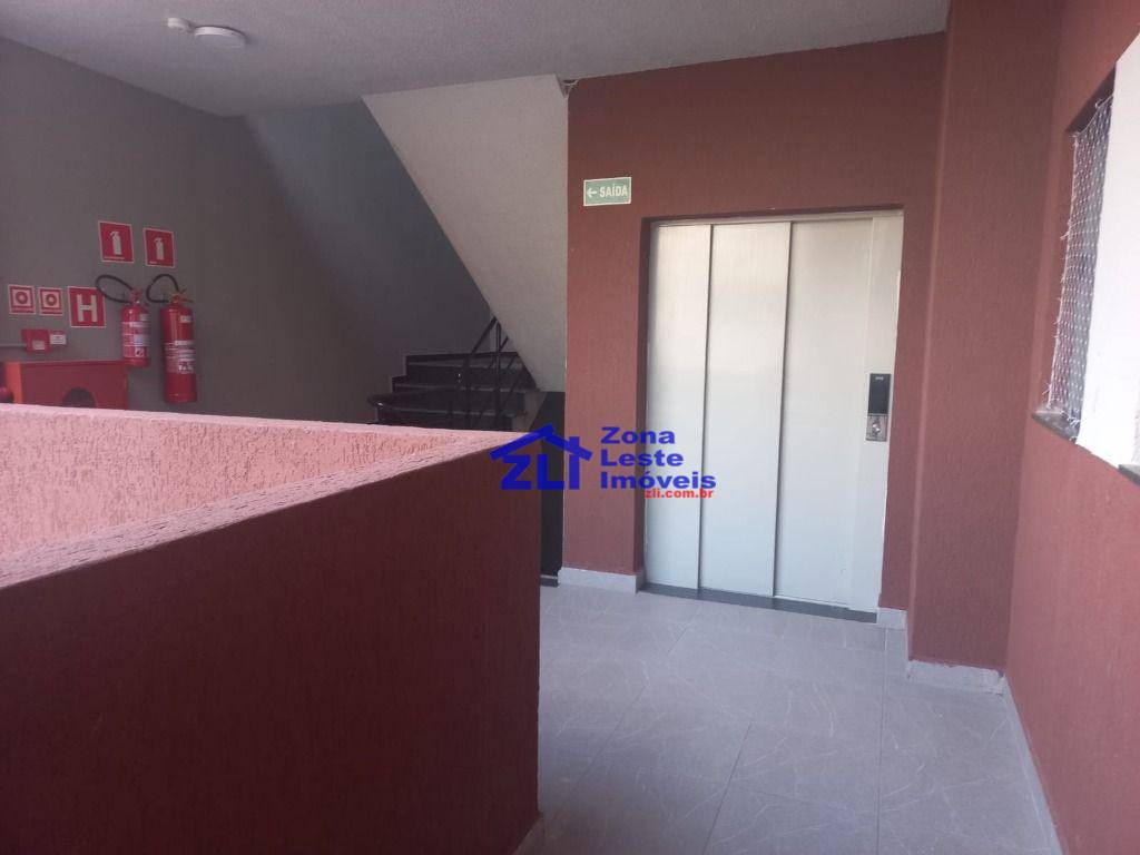 Apartamento à venda com 2 quartos, 45m² - Foto 19