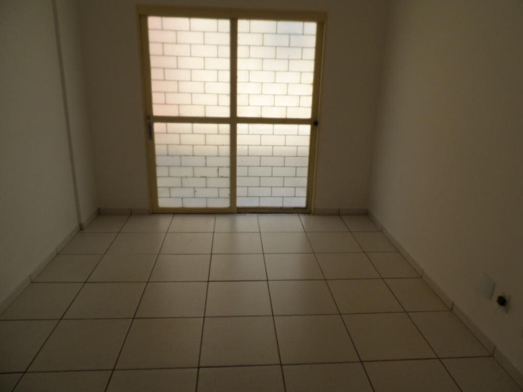 Apartamento para alugar com 3 quartos, 82m² - Foto 1