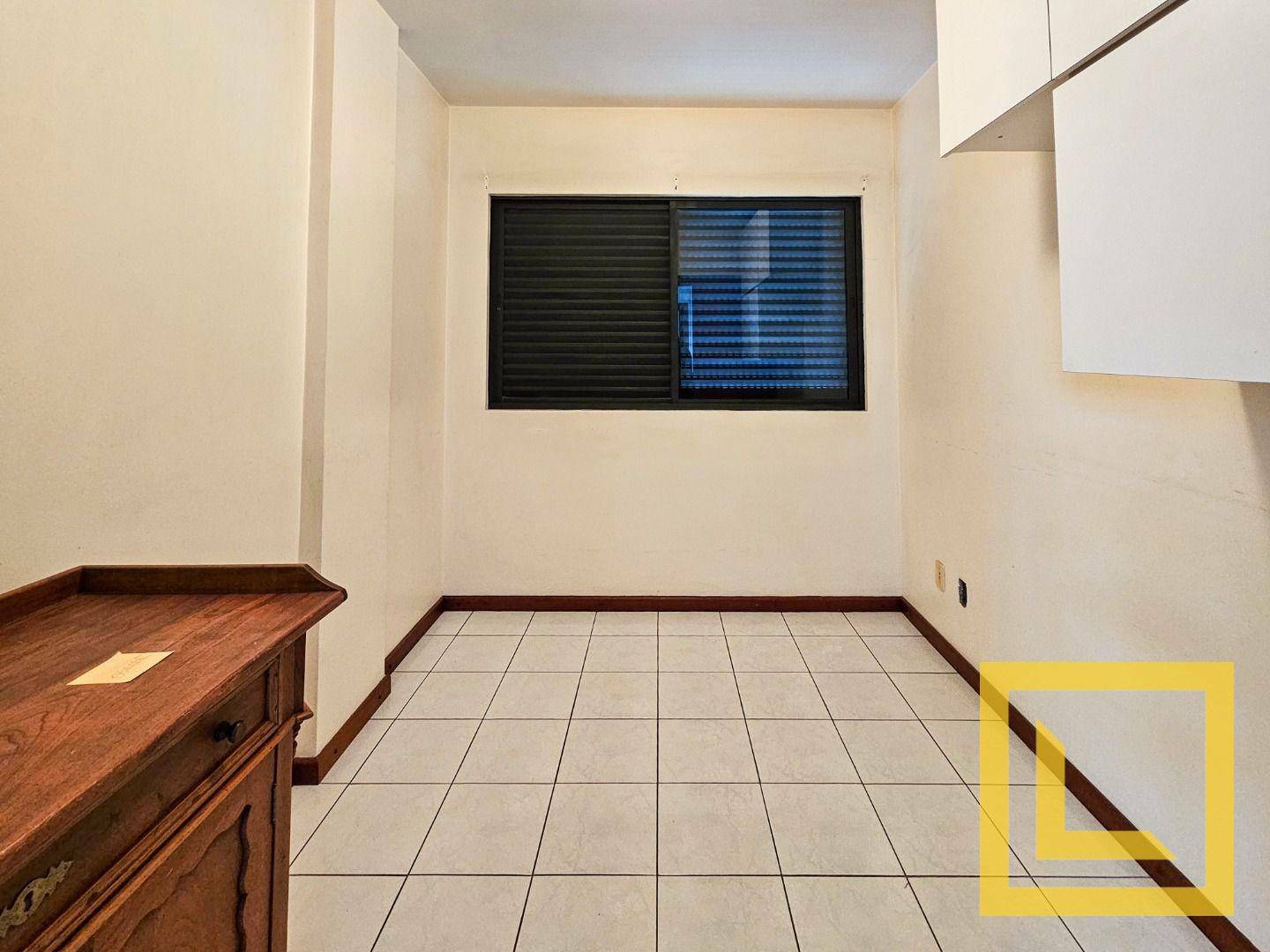 Apartamento à venda com 3 quartos, 135m² - Foto 13