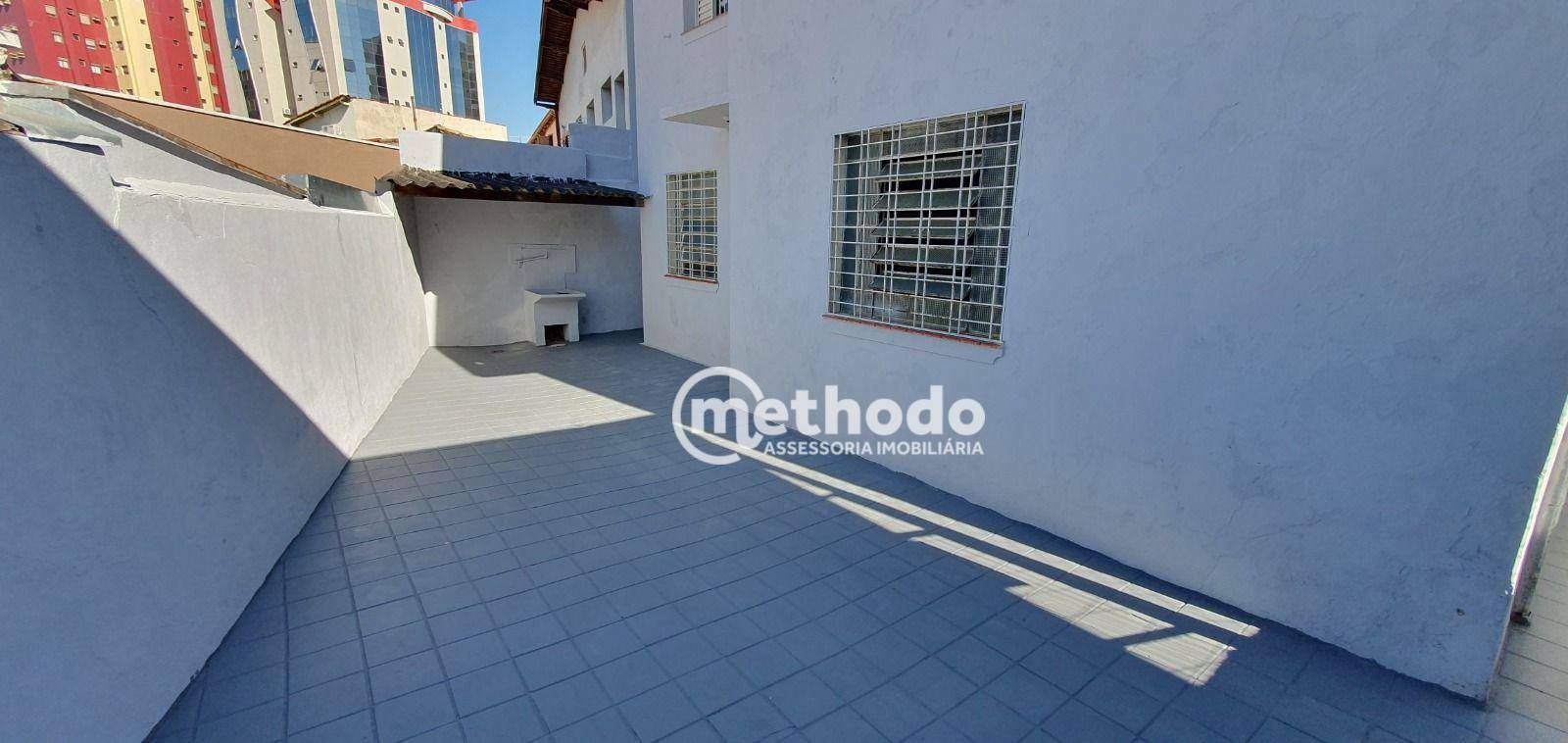 Casa para alugar com 5 quartos, 224m² - Foto 11