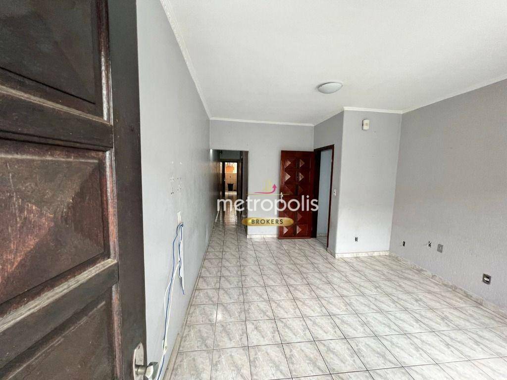 Sobrado à venda com 3 quartos, 200m² - Foto 2