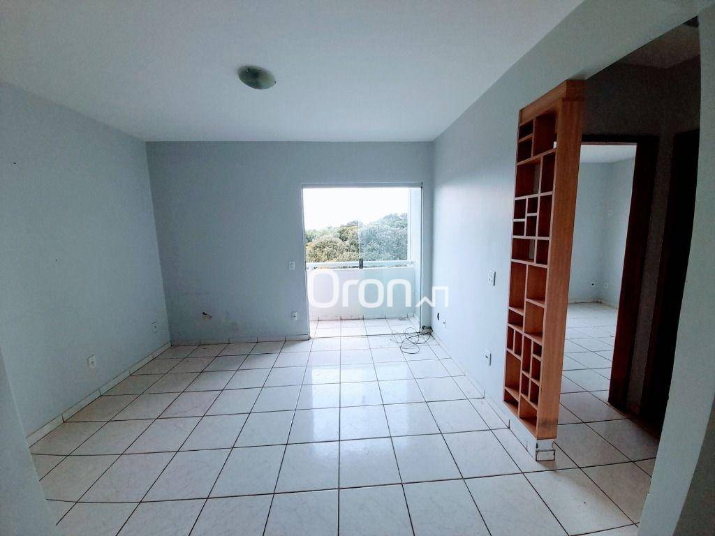 Apartamento à venda com 2 quartos, 65m² - Foto 2