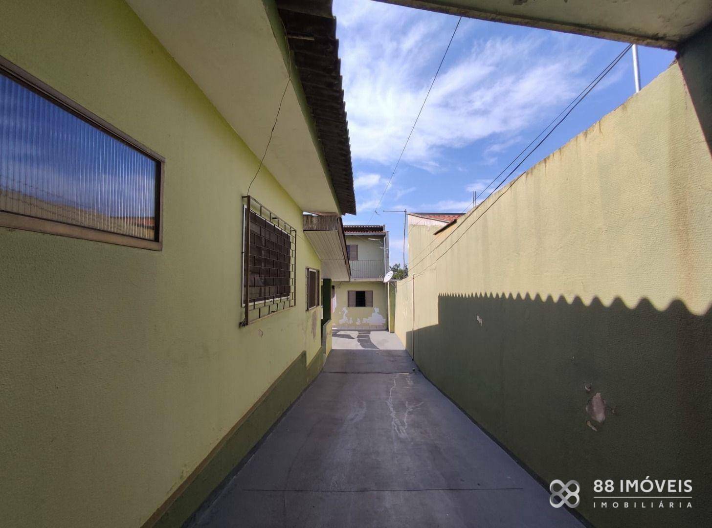 Casa à venda com 3 quartos, 647m² - Foto 4