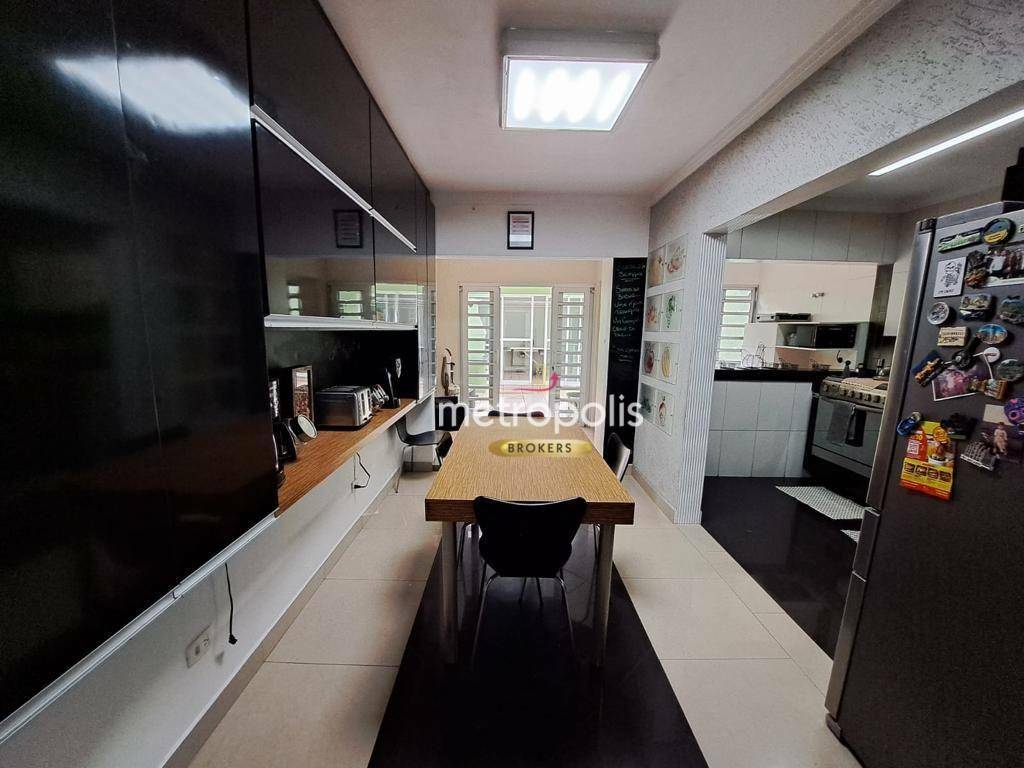 Sobrado à venda com 4 quartos, 320m² - Foto 17