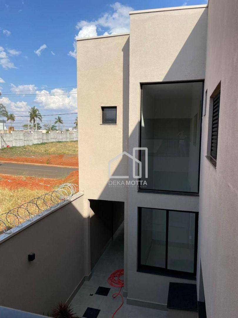 Sobrado à venda com 3 quartos, 176m² - Foto 2