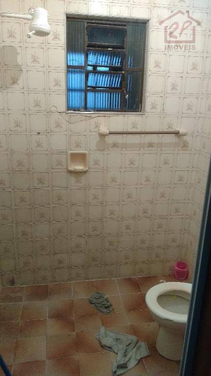 Casa à venda com 2 quartos, 120m² - Foto 11