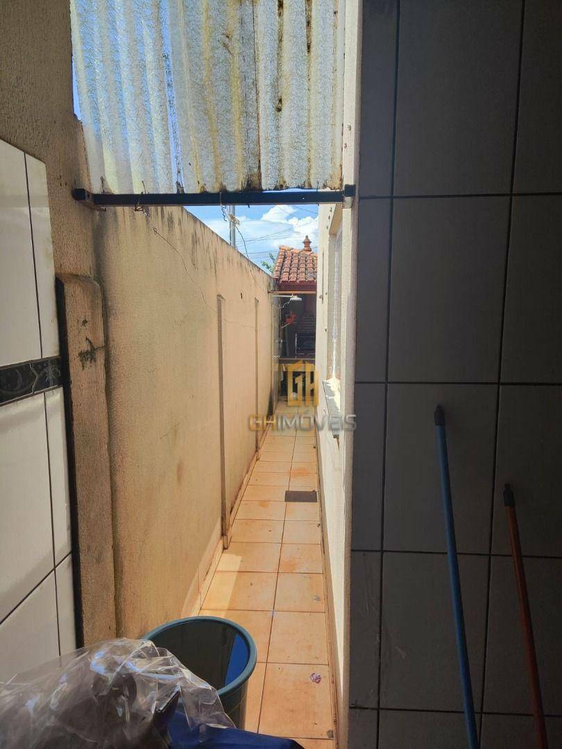 Casa à venda com 3 quartos, 134m² - Foto 11