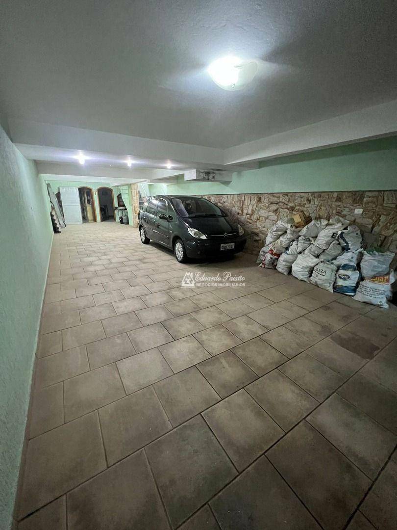 Sobrado à venda e aluguel com 3 quartos, 220m² - Foto 8